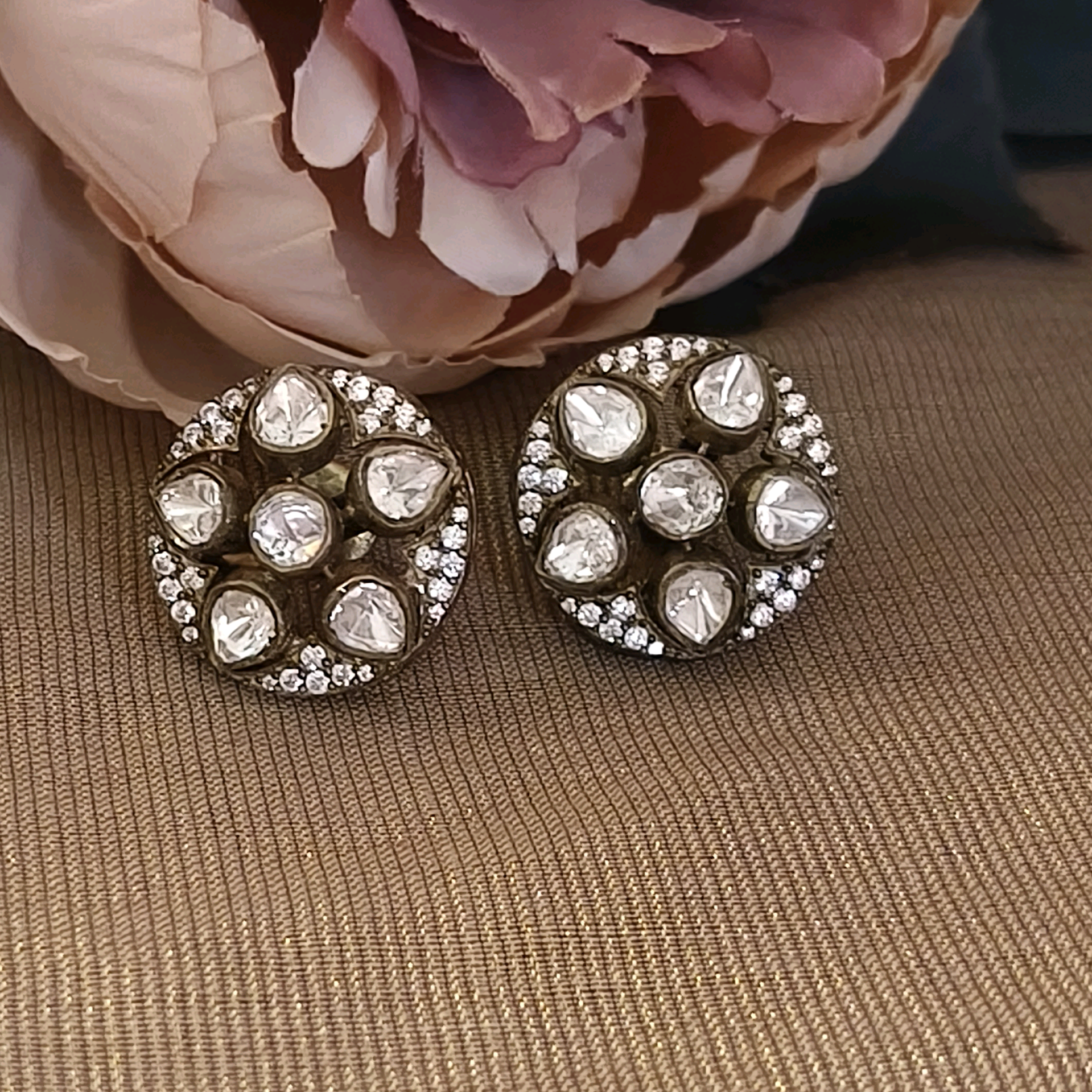 Nayaab Moissanite Flora Studs